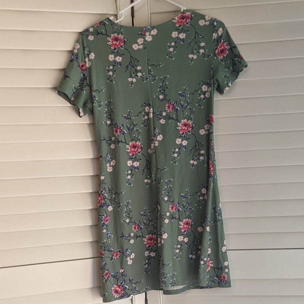 💖HP💖 Mini Floral Dress - Picture 3 of 3